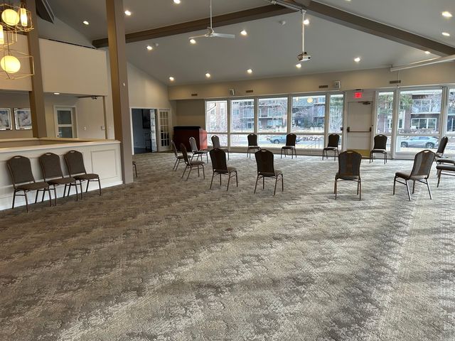 4 Oak Brook Club Drive G205, Oak Brook, IL 60523