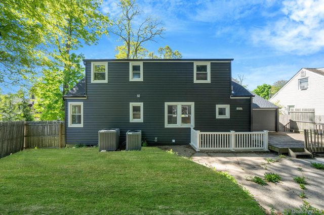 81 E 24th Street, Huntington Station, NY 11746