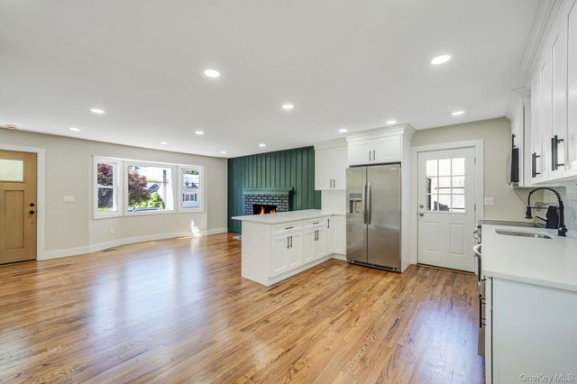 81 E 24th Street, Huntington Station, NY 11746