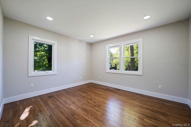 81 E 24th Street, Huntington Station, NY 11746
