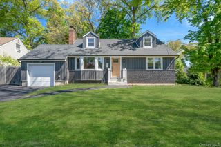 81 E 24th Street, Huntington Station, NY 11746
