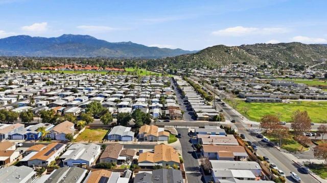 1481 Martinique Drive, Hemet, CA 92543