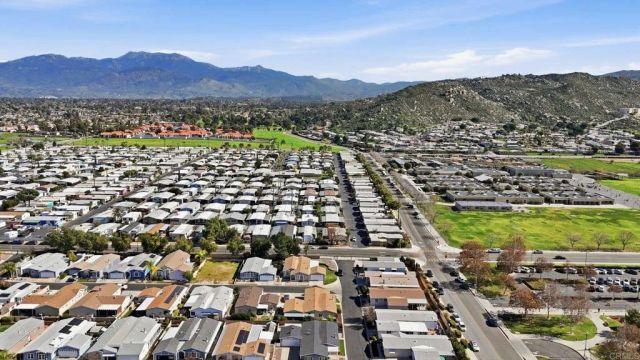 1481 Martinique Drive, Hemet, CA 92543