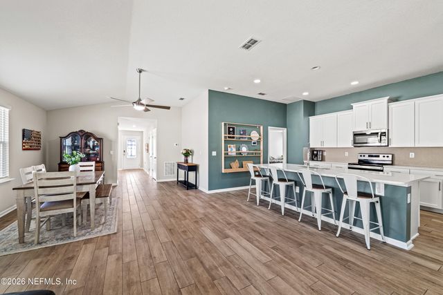 66087 EDGEWATER Drive, Yulee, FL 32097