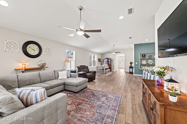 66087 EDGEWATER Drive, Yulee, FL 32097