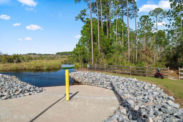 66087 EDGEWATER Drive, Yulee, FL 32097