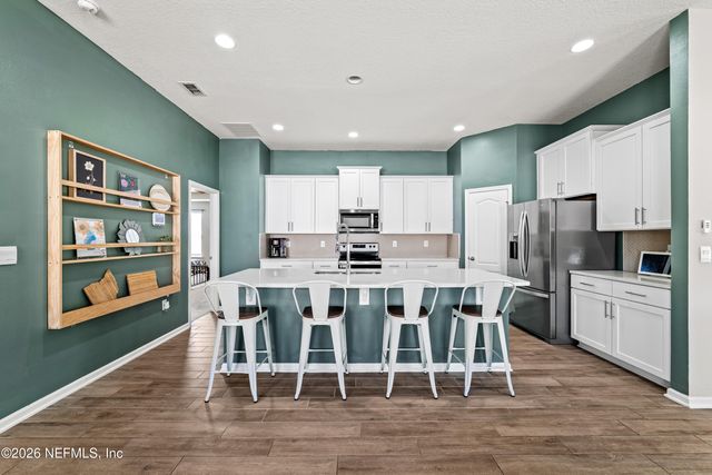 66087 EDGEWATER Drive, Yulee, FL 32097