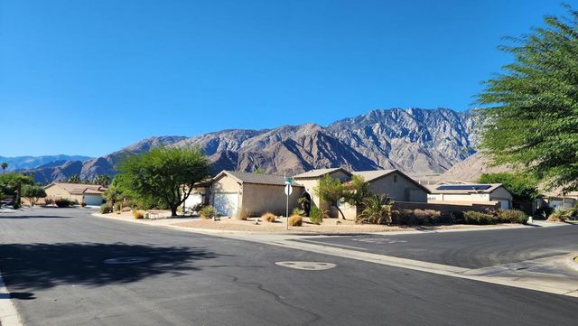 3864 Mission Peak, Palm Springs, CA 92262