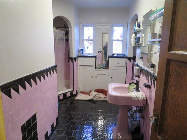 3141 W 75th, Los Angeles, CA 90043