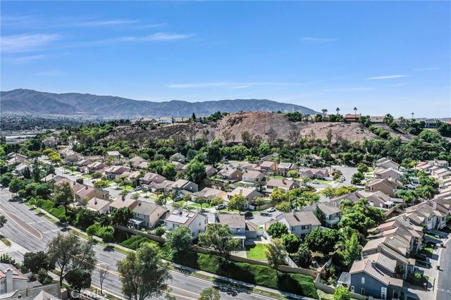 871 La Docena, Corona, CA 92879