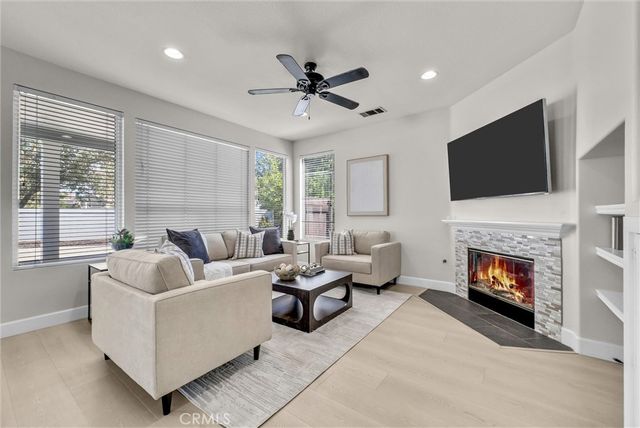 871 La Docena, Corona, CA 92879