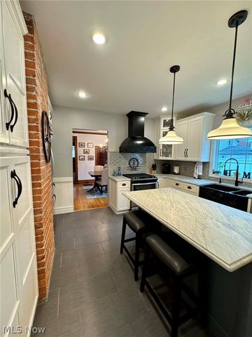 1926 Walnut Boulevard, Ashtabula, OH 44004