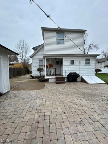 1926 Walnut Boulevard, Ashtabula, OH 44004