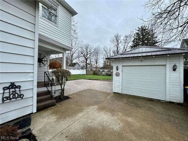 1926 Walnut Boulevard, Ashtabula, OH 44004