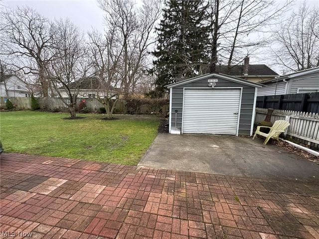 1926 Walnut Boulevard, Ashtabula, OH 44004