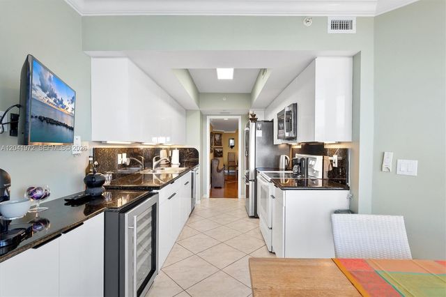 21205 Yacht Club Dr 3003, Aventura, FL 33180