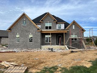 15967 Cumberland Cir, Louisville, KY 40245