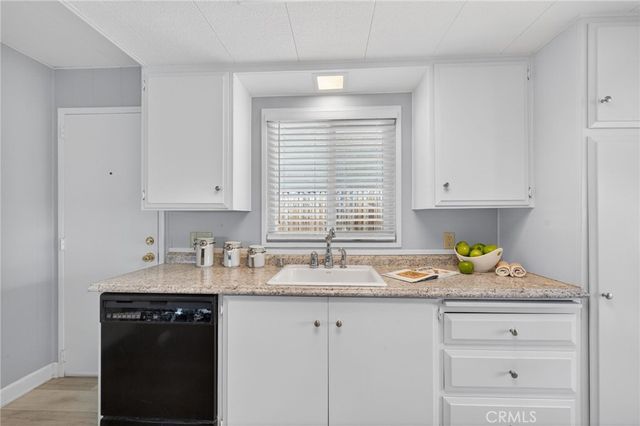 49305 Highway 74 4, Palm Desert, CA 92260