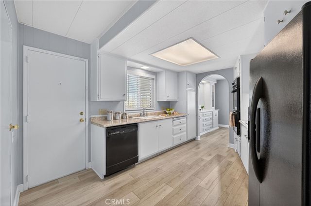 49305 Highway 74 4, Palm Desert, CA 92260