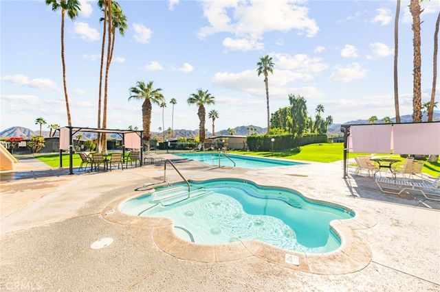 49305 Highway 74 4, Palm Desert, CA 92260