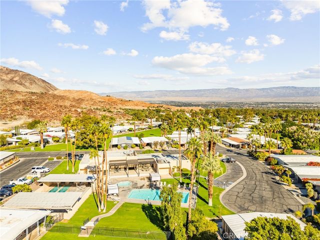 49305 Highway 74 4, Palm Desert, CA 92260