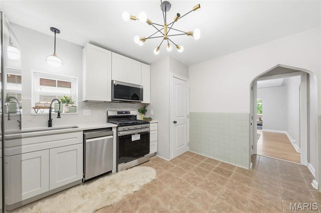 4939 Lisette Avenue, St Louis, MO 63109