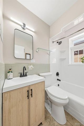 4939 Lisette Avenue, St Louis, MO 63109