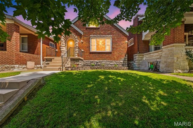 4939 Lisette Avenue, St Louis, MO 63109