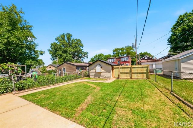 4939 Lisette Avenue, St Louis, MO 63109