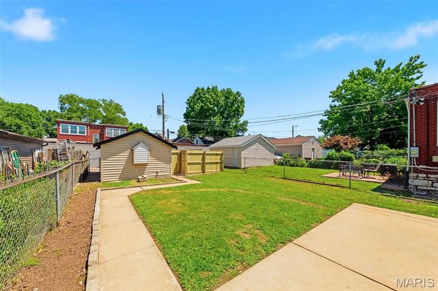 4939 Lisette Avenue, St Louis, MO 63109