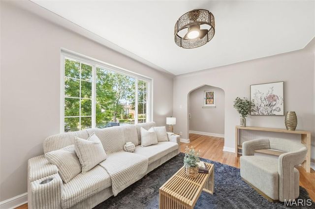 4939 Lisette Avenue, St Louis, MO 63109