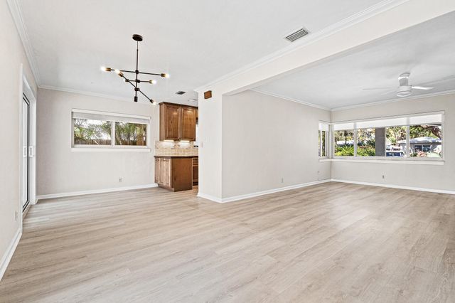 1900 NE 19th Street, Fort Lauderdale, FL 33305