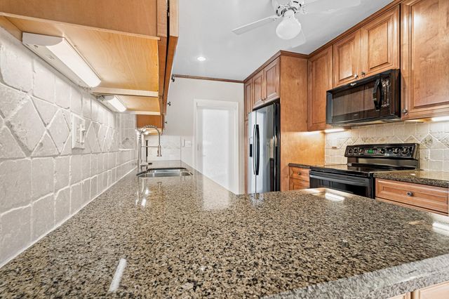 1900 NE 19th Street, Fort Lauderdale, FL 33305