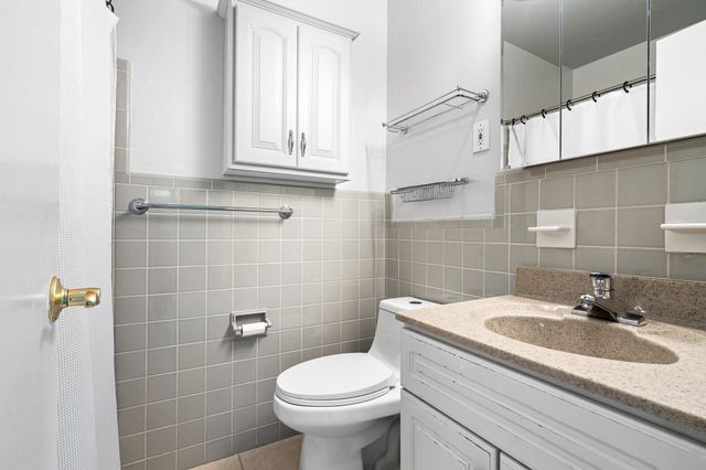 1900 NE 19th Street, Fort Lauderdale, FL 33305