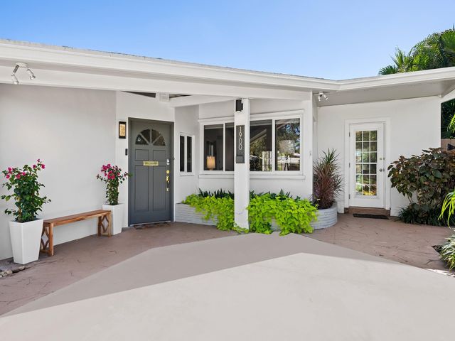 1900 NE 19th Street, Fort Lauderdale, FL 33305