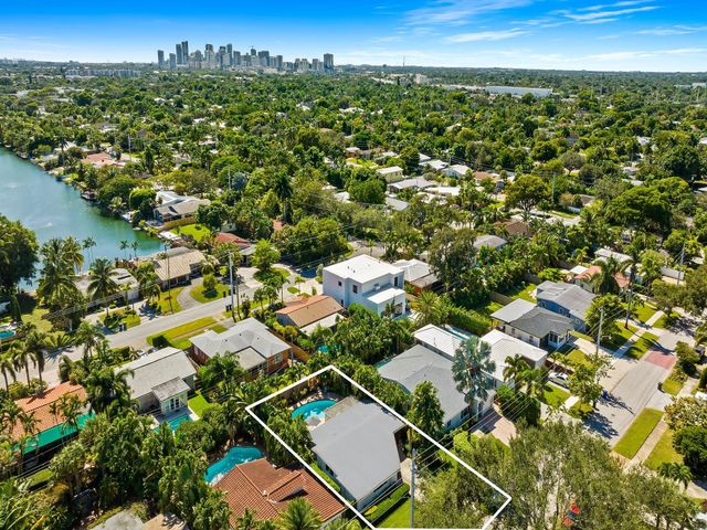 1900 NE 19th Street, Fort Lauderdale, FL 33305