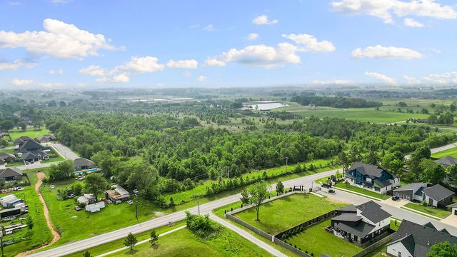 1300 Westridge Lane, Centerton, AR 72719