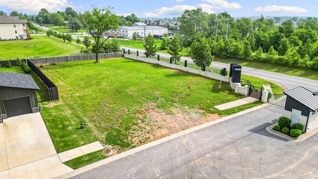1300 Westridge Lane, Centerton, AR 72719