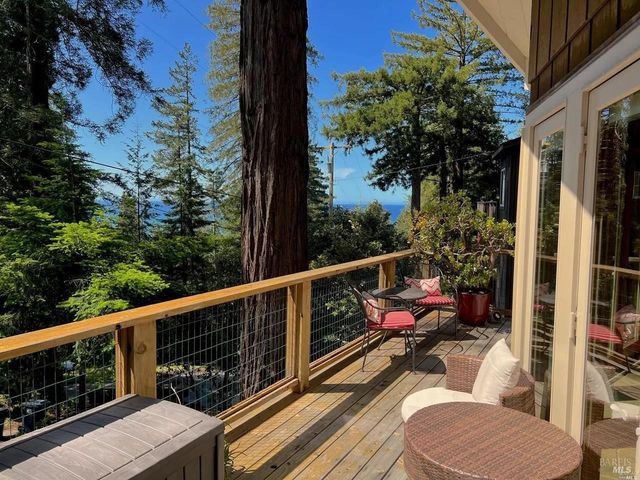 46800 Ocean View Dr, Gualala, CA 95445