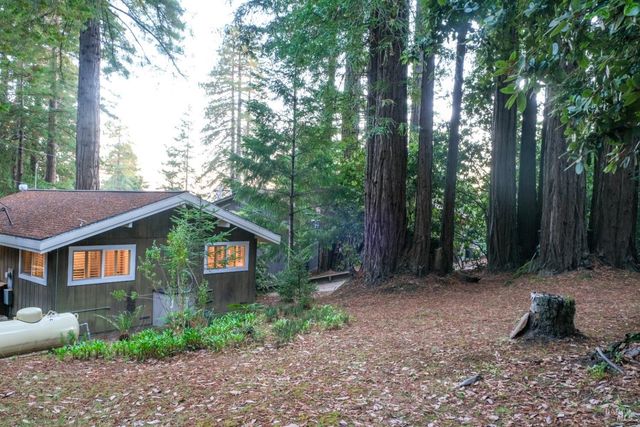 46800 Ocean View Dr, Gualala, CA 95445