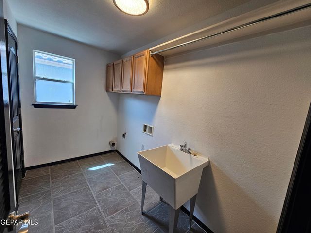 3864 Tierra Campa Drive, El Paso, TX 79938