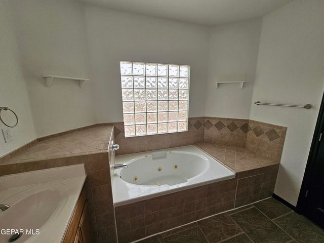 3864 Tierra Campa Drive, El Paso, TX 79938