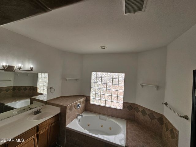 3864 Tierra Campa Drive, El Paso, TX 79938