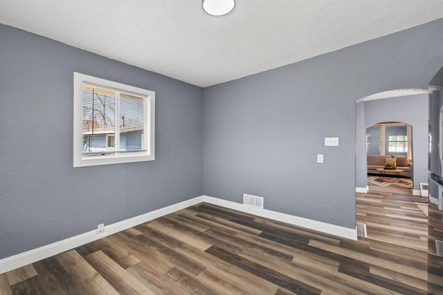 372 Lawson Avenue E, Saint Paul, MN 55130