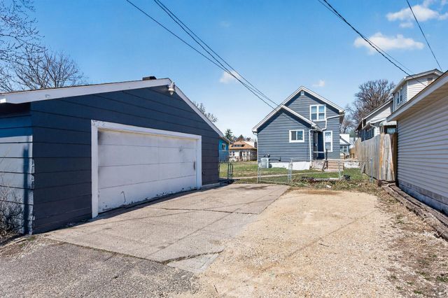 372 Lawson Avenue E, Saint Paul, MN 55130