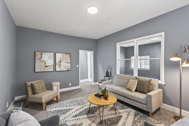 372 Lawson Avenue E, Saint Paul, MN 55130
