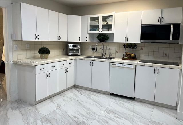 8025 NW 170th Street, Hialeah, FL 33015