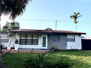 8025 NW 170th Street, Hialeah, FL 33015