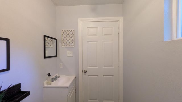 6102 Harbrook Drive, Houston, TX 77087