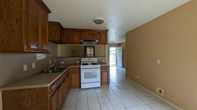 6102 Harbrook Drive, Houston, TX 77087